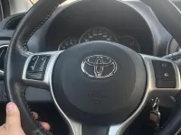 Usata Toyota Yaris 90 CV (66 kW) 2012 Bianco Utilitaria
