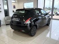 Usata Lancia Ypsilon Gold 69 CV (50 kW) 2023 Nero Utilitaria