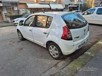 Usata Dacia Sandero 75 CV (55 kW) 2008 Bianco Berlina