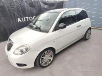 Usata Lancia Ypsilon Platinum 69 CV (50 kW) 2011 Bianco Utilitaria