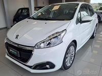Usata Peugeot 208 Allure 74 CV (54 kW) 2018 Bianco Utilitaria