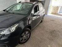 Usata Peugeot 2008 Style 102 CV (75 kW) 2018 SUV