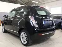 Usata Lancia Ypsilon 77 CV (56 kW) 2012 Nero Utilitaria