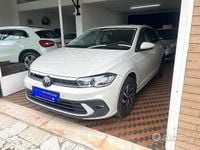 Usata VW Polo Style 89 CV (65 kW) 2023 Beige Utilitaria