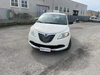 Usata Lancia Ypsilon Platinum 94 CV (69 kW) 2013 Bianco Utilitaria