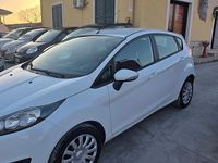 Usata Ford Fiesta 95 CV (69 kW) 2016 Bianco Berlina