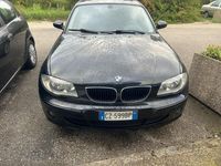 Usata BMW 118 122 CV (89 kW) 2006 Nero Utilitaria