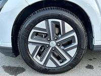 Käytetty Hyundai Kona XPrime 100 kW (136 HP) 2021 Valkoinen Katumaasturi