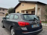 Usata Opel Astra Cosmo 110 CV (80 kW) 2014 Grigio Station wagon