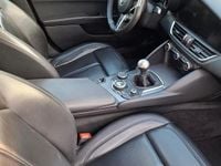 Usata Alfa Romeo Giulia 136 CV (100 kW) 2017 Blu Berlina