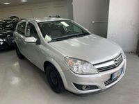Usata Opel Astra Cosmo 116 CV (85 kW) 2007 Argento Berlina