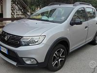 Usata Dacia Sandero 75 CV (55 kW) 2018 Grigio Utilitaria