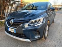 Usata Renault Captur Techno 101 CV (74 kW) 2022 Grigio SUV