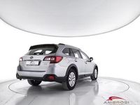 Usata Subaru Outback 150 CV (110 kW) 2016 Grigio Station wagon