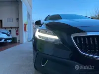 Usata Volvo V40 CC 120 CV (88 kW) 2018 Nero Station wagon