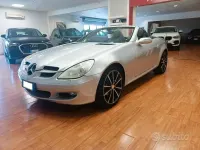 Usata Mercedes SLK200 163 CV (119 kW) 2005 Grigio Cabrio