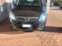 Usata Opel Zafira 110 CV (80 kW) 2013 Nero Monovolume