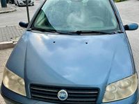 Usata Fiat Punto 75 CV (55 kW) 2004 Blu Utilitaria