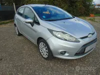 Usata Ford Fiesta 73 CV (53 kW) 2010 Grigio Berlina