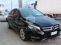 Usata Mercedes B200 150 CV (110 kW) 2019 Nero Monovolume