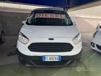Usata Ford Tourneo Courier Titanium 75 CV (55 kW) 2017 Bianco Monovolume