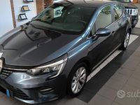 Usata Renault Clio V Techno 101 CV (74 kW) 2023 Grigio Berlina