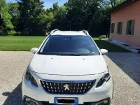 Usata Peugeot 2008 Allure 120 CV (88 kW) 2017 Bianco SUV