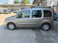 Usata Renault Kangoo 90 CV (66 kW) 2011 Grigio Monovolume