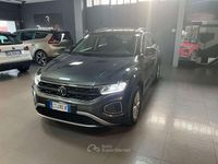 Usata VW T-Roc R-line 150 CV (110 kW) 2023 Grigio SUV