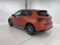 Usata Fiat Tipo Cross 131 CV (96 kW) 2022 Arancio paprika (metallizzato) Berlina