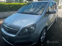 usata Opel Zafira 1.6 benzina 7 posti