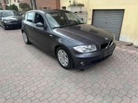 Usata BMW 118 122 CV (89 kW) 2006 Grigio Utilitaria