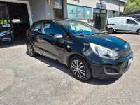 Usata Kia Rio EX 75 CV (55 kW) 2012 Nero Berlina