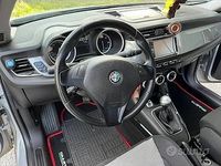 Usata Alfa Romeo Giulietta 140 CV (102 kW) 2011 Grigio Utilitaria