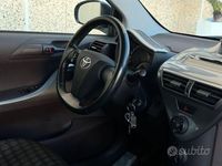 Usata Toyota iQ 67 CV (49 kW) 2009 Bianco Utilitaria