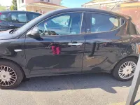 Usata Lancia Ypsilon Silver 95 CV (69 kW) 2017 Nero Utilitaria