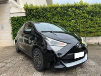 Usata Toyota Aygo Connect Style 72 CV (52 kW) 2020 Nero Utilitaria