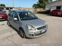 Usata Ford Fiesta 75 CV (55 kW) 2008 Grigio Utilitaria