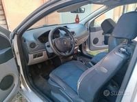 Usata Renault Clio II 58 CV (42 kW) 2006 Grigio Utilitaria