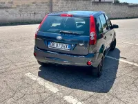 Usata Ford Fiesta Ghia 68 CV (50 kW) 2008 Grigio Utilitaria