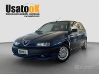 Usata Alfa Romeo 145 103 CV (75 kW) 1997 Blu Utilitaria