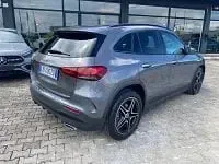 Käytetty Mercedes GLA200 Premium 150 HP (110 kW) 2023 Harmaa Katumaasturi