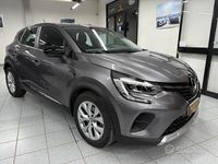 Usata Renault Captur 117 CV (86 kW) 2021 Grigio SUV