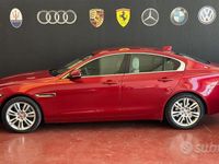 Usata Jaguar XE Portfolio 180 CV (132 kW) 2016 Rosso Berlina