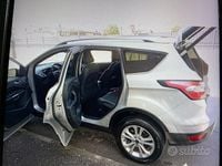 Usata Ford Kuga Titanium 120 CV (88 kW) 2017 Grigio SUV