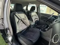 Begagnad Ford Focus Titanium 109 HK (80 kW) 2010 Grå Sedan