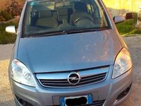 Usata Opel Zafira 150 CV (110 kW) 2010 Grigio Monovolume