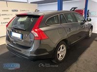 Käytetty Volvo V60 Kinetic 116 HP (85 kW) 2015 Harmaa Farmari