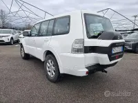 Usata Mitsubishi Pajero Instyle 190 CV (139 kW) 2016 Bianco SUV