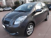 Usata Toyota Yaris Sol 69 CV (50 kW) 2009 Grigio Utilitaria